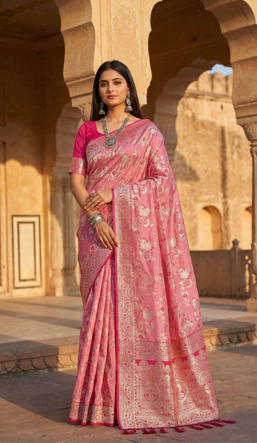 Anupama radhika banarasi Saree exporters in Pune