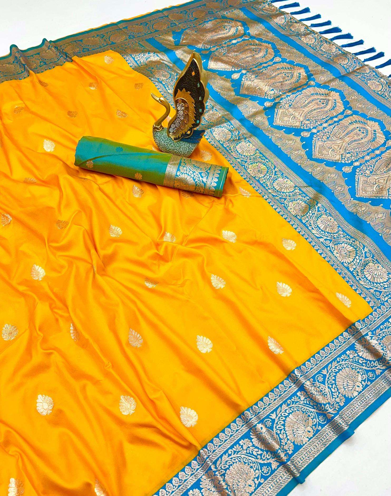 Anupama rangoli Wholesale saree dealers in Pune