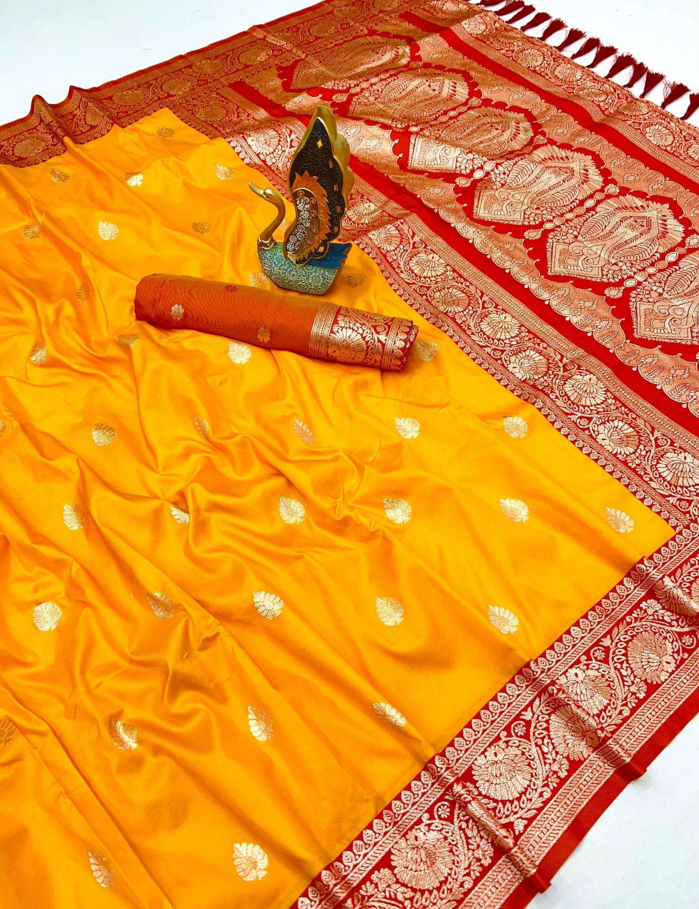 Anupama rangoli Wholesale saree dealers in Pune