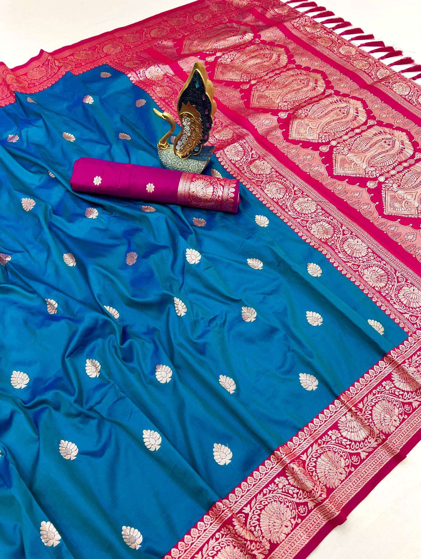 Anupama rangoli Wholesale saree dealers in Pune