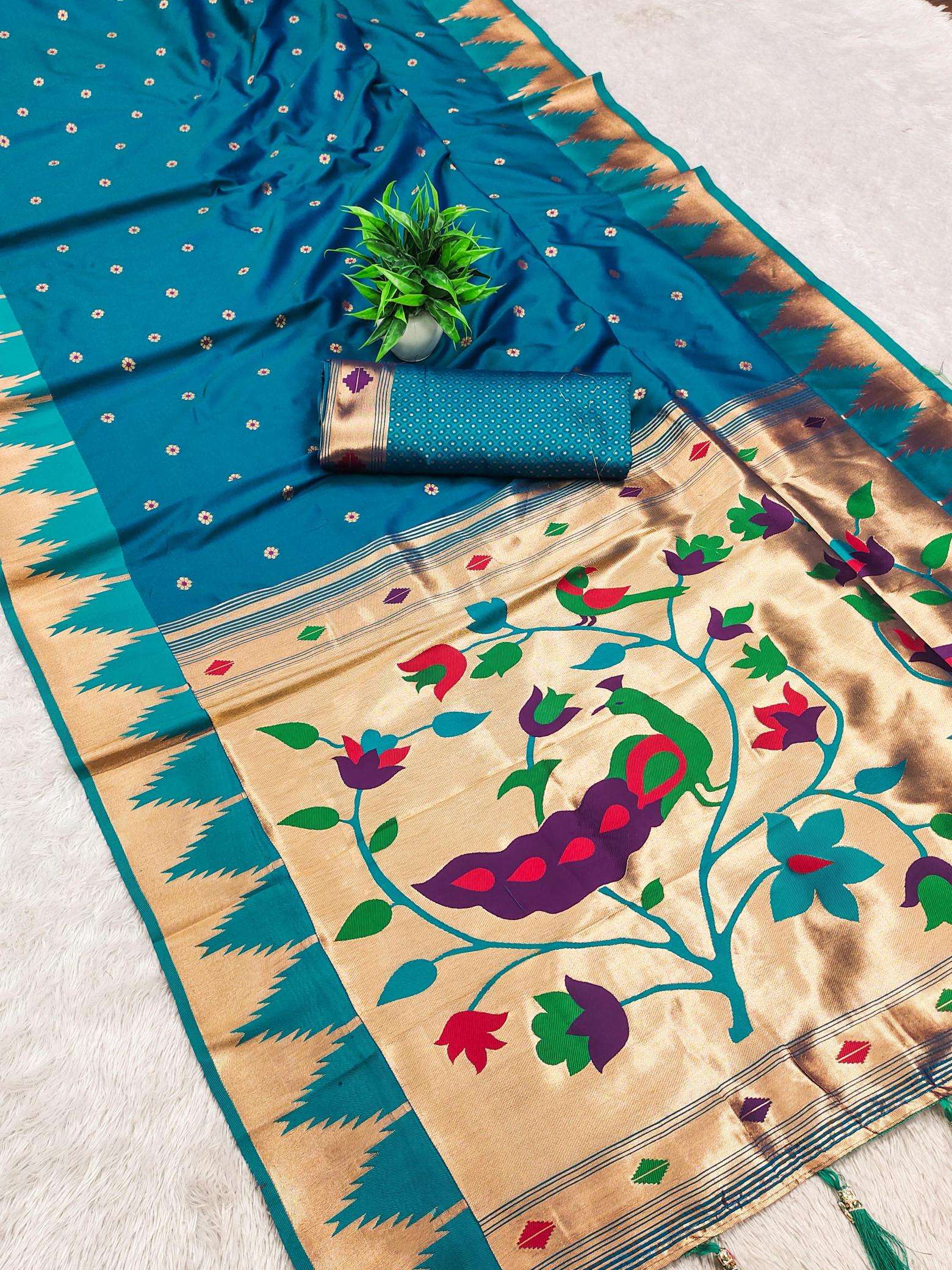 Anupama temple paithani Saree wholesalers in Pune