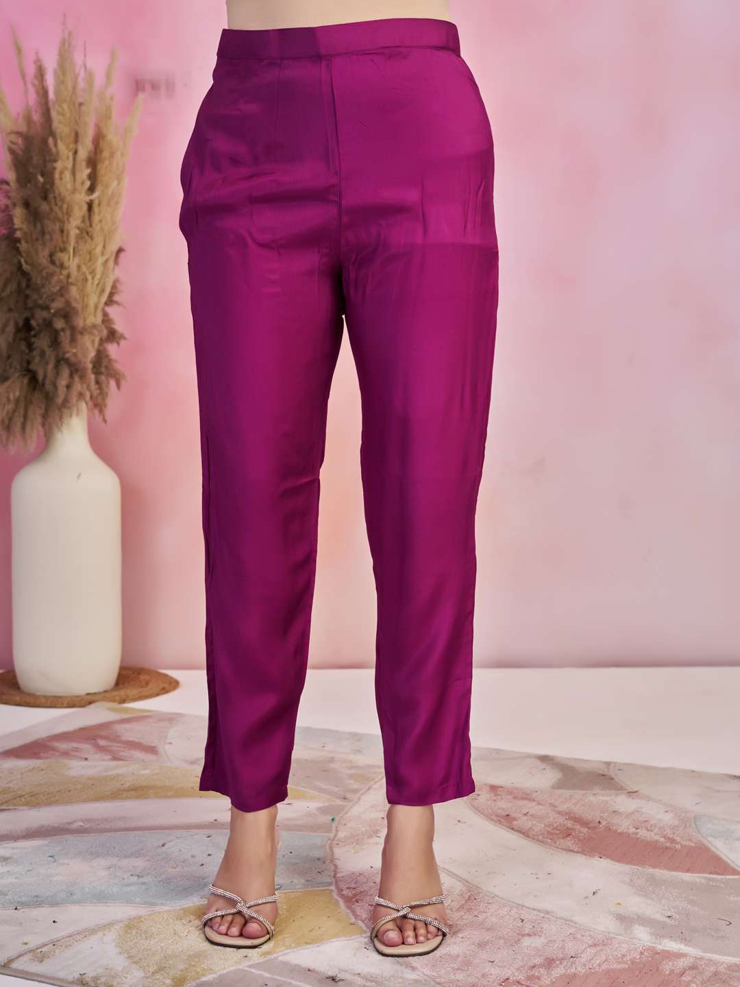 Hr 1732 Dola Jaquard Kurti suppliers in Surat