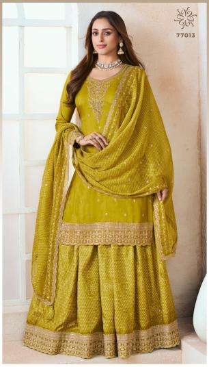 Vinay kuleesh bhavya moga Unstitched dress materials in Surat