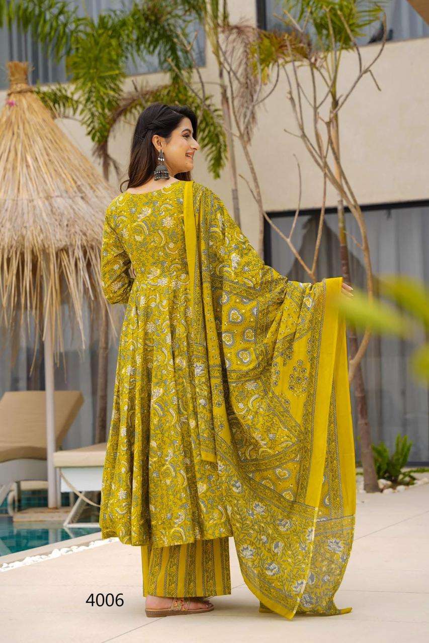 Universal vyoma vol 4 kurtis exporters In surat