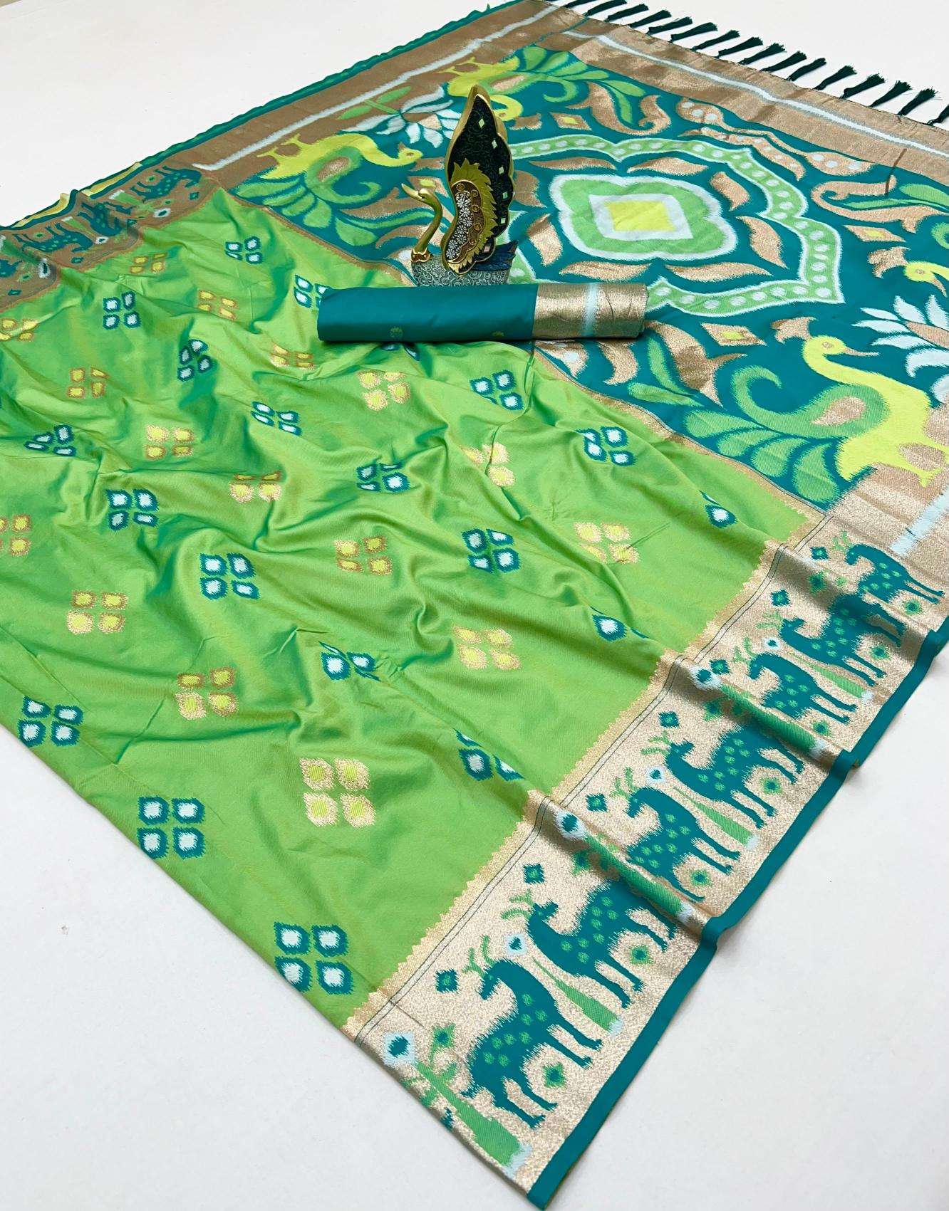 Anupama madhuri Wholesale saree supplier in Gujarat