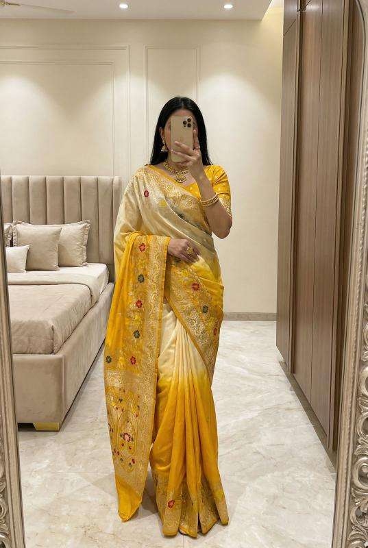 Anupama manohari-2 saree exporters in Chennai