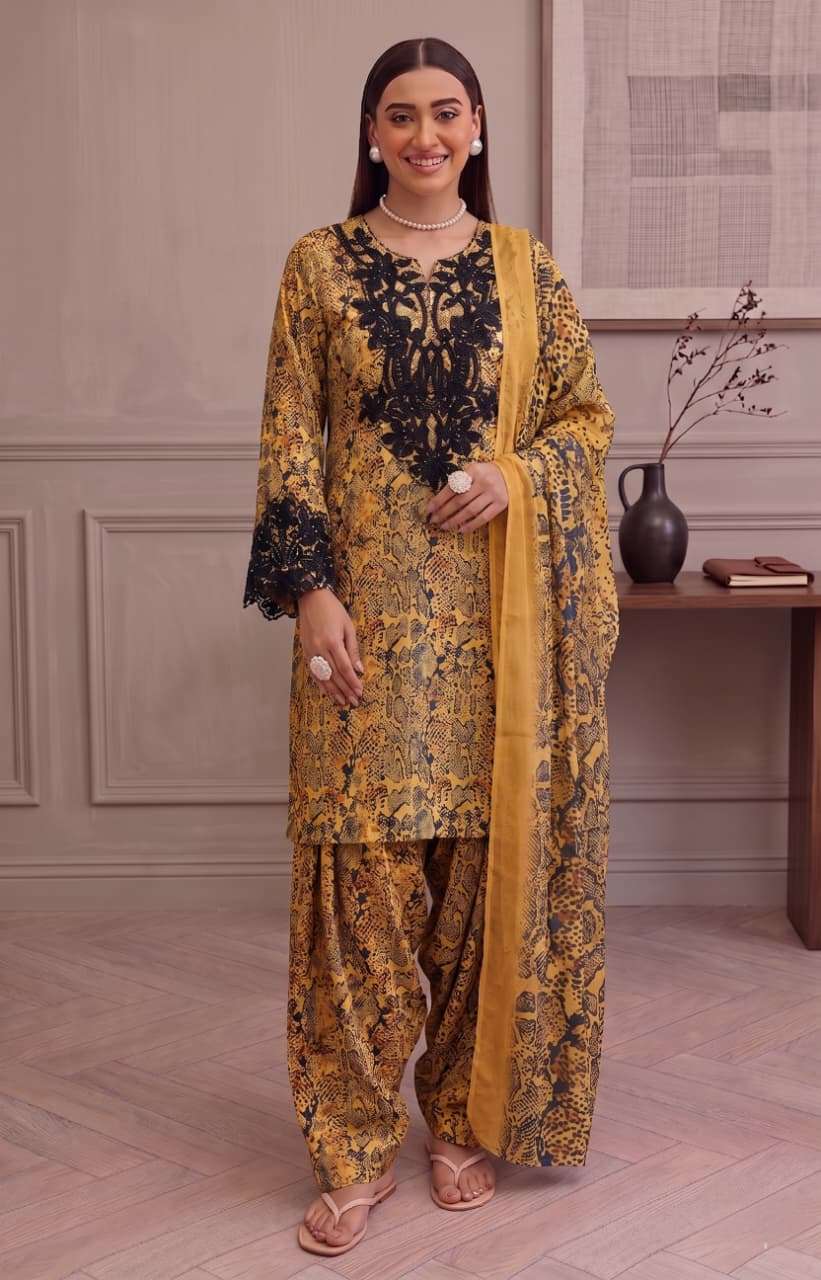 Afsana Ramika Farshi wholesale salwar kameez pakistan