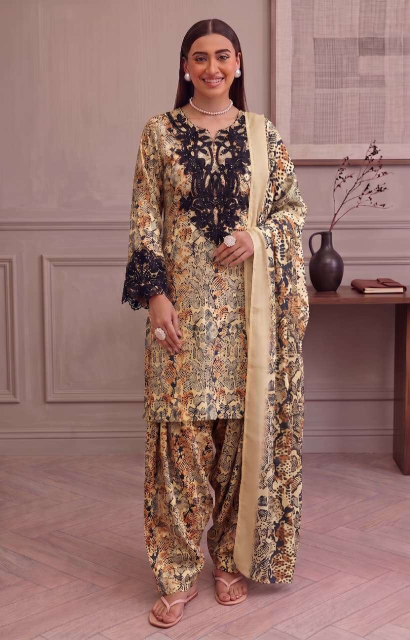 Afsana Ramika Farshi wholesale salwar kameez pakistan