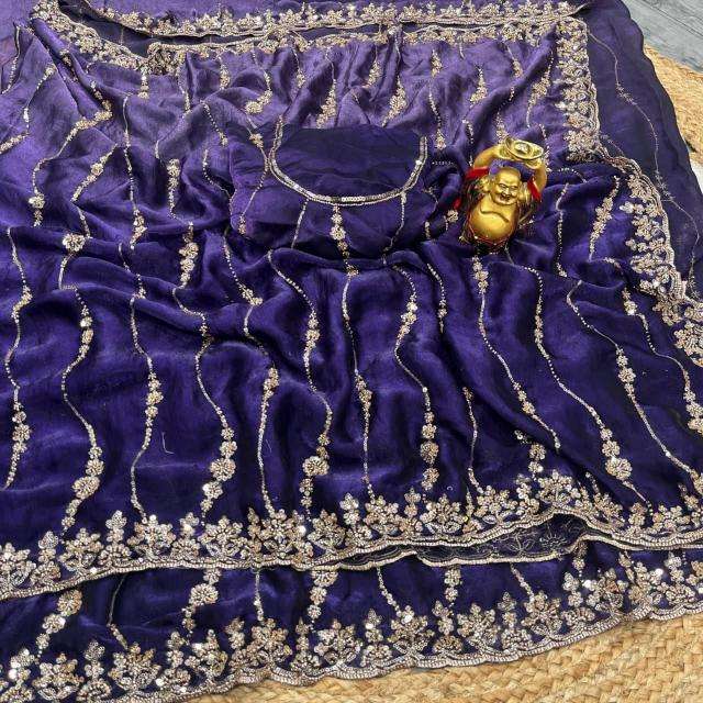 Mahotsav pavikaw olesale saree market in surat 