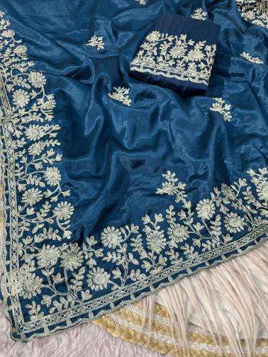 Vinayak wholesale saree market in surat