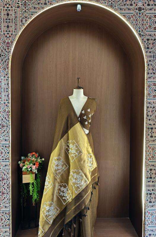 Akshara Wholesale saree suppliers in Vadodara