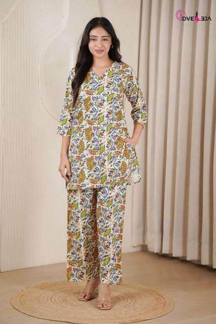 Dveeja chhava Cheap kurtis in Surat