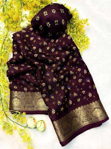 Vastrangan Saree market in Mumbai