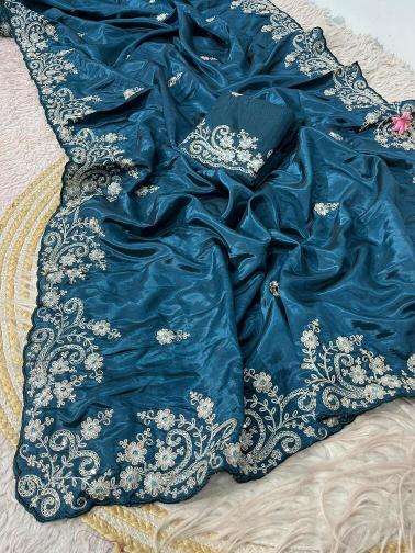 Vinayak mutli Wholesale Banaskantha saree market