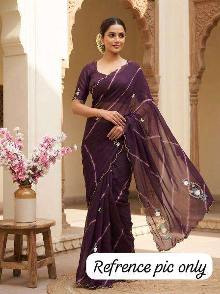Vinayak saavan Saree wholesale dealers in Ahmedabad