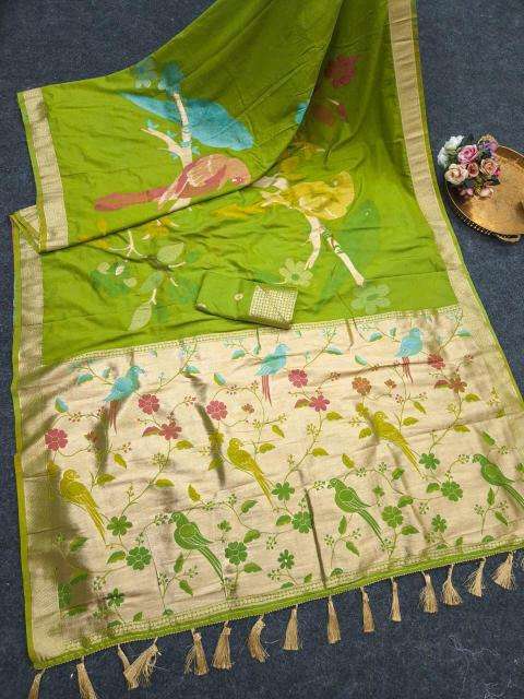 Akshara Wholesale saree market in Gujarat