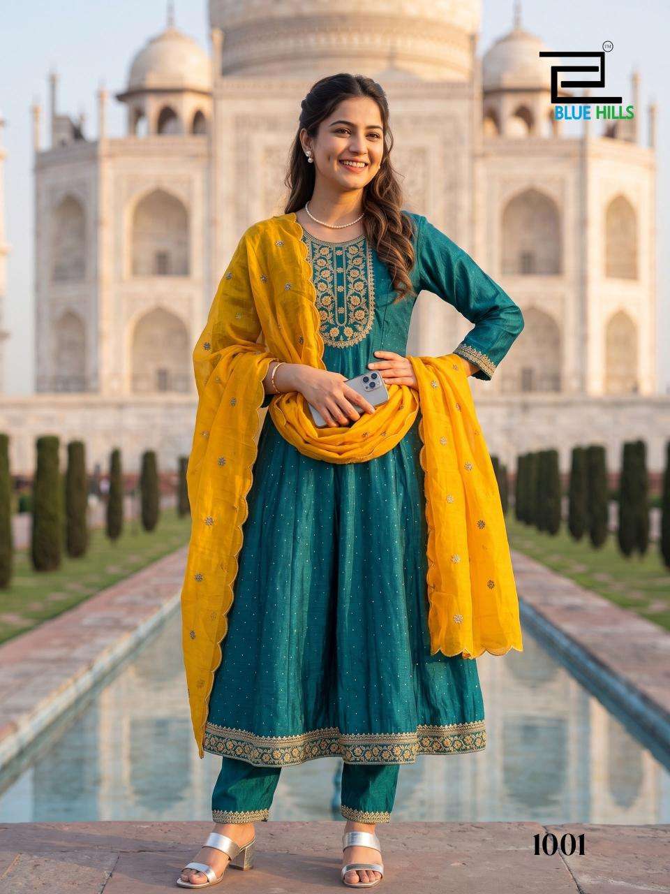 Blue hills afreen Wholesale clothing market in Chhota Udaipur