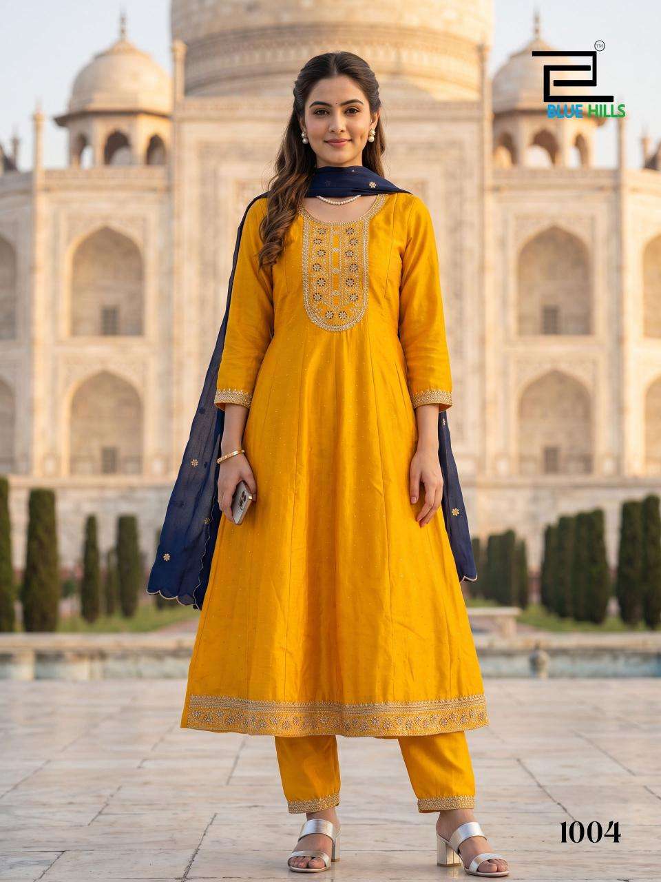 Blue hills afreen Wholesale clothing market in Chhota Udaipur