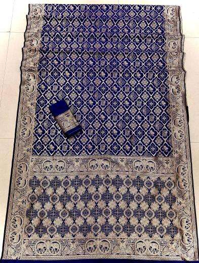 Vastrangan  Discount sarees in Anand market