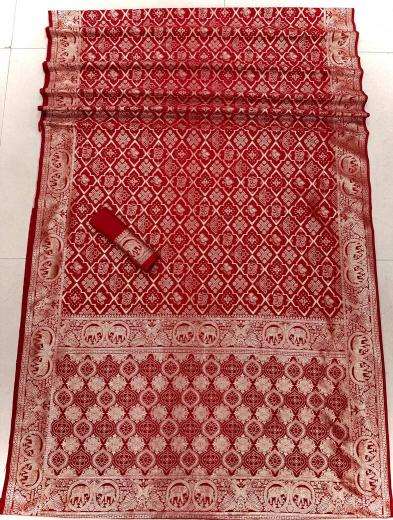 Vastrangan  Discount sarees in Anand market