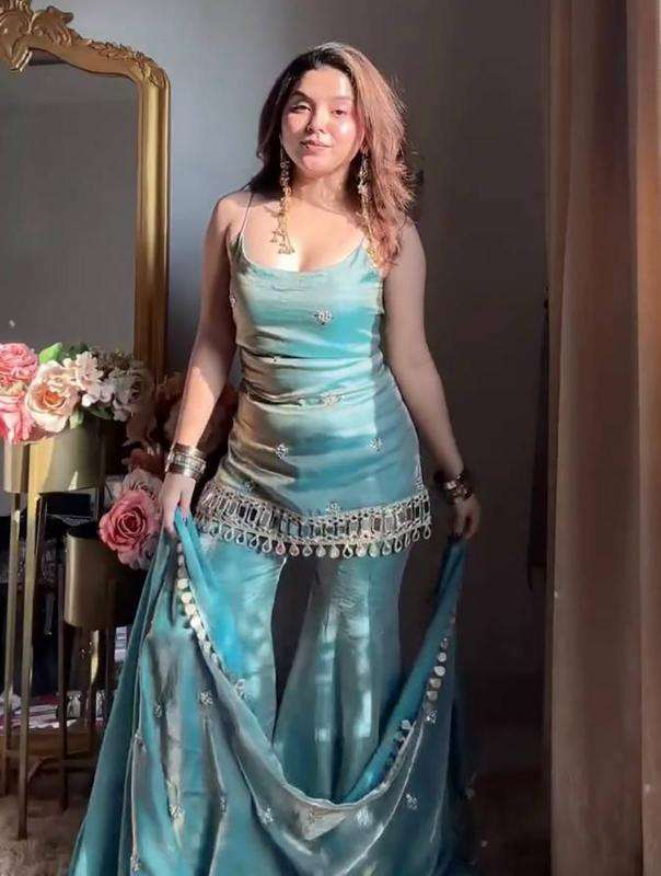 90s fashion Ethnic wear market in Tapi