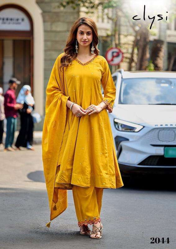 Clysi zafira Wholesale clothing market in Bhavnagar