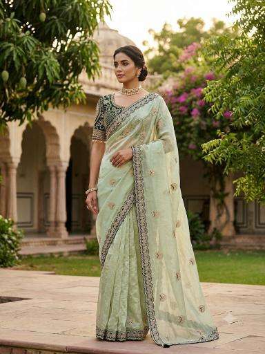 Surakhi maansi  Wholesale sarees in Navsari