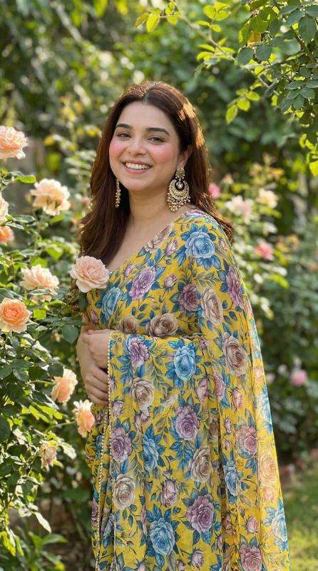 Svara  Bulk saree suppliers in Navsari