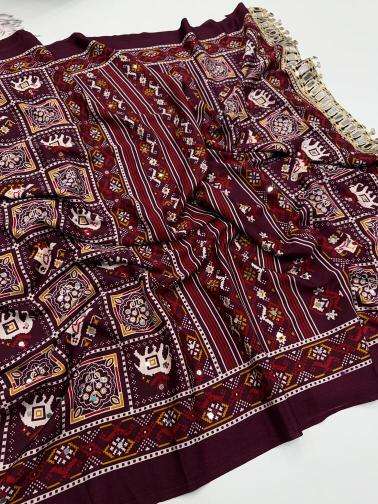 Vastrangan  Navsari saree market