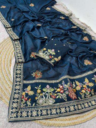 Vinayak Wholesale saree suppliers in Amreli