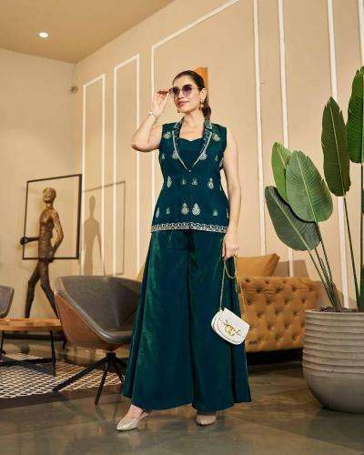 Mohilya D No 1007  salwar kameez wholesale market in mumbai