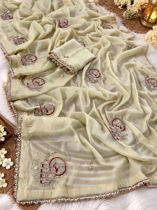 Vinayak star wholesale saree market in ludhiana